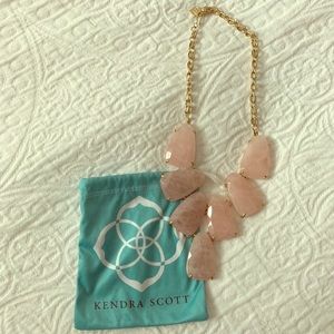 Kendra Scott Harlow Necklace in blush